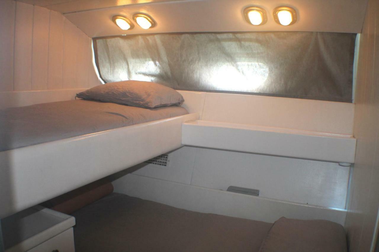 Your Own Private Yacht Hotel ซานต์อาเตรียเดเบซอซ ภายนอก รูปภาพ