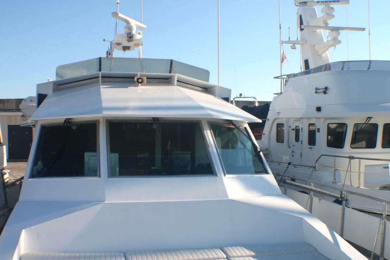 Your Own Private Yacht Hotel ซานต์อาเตรียเดเบซอซ ภายนอก รูปภาพ